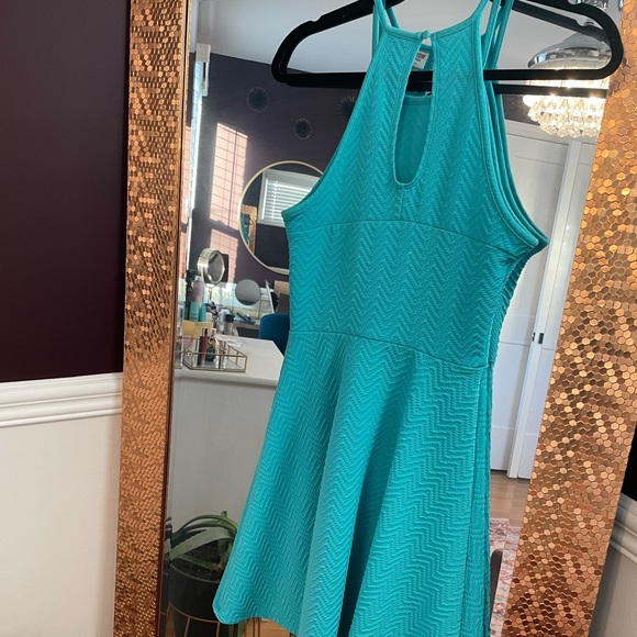 Dress - Picture 2 of 4